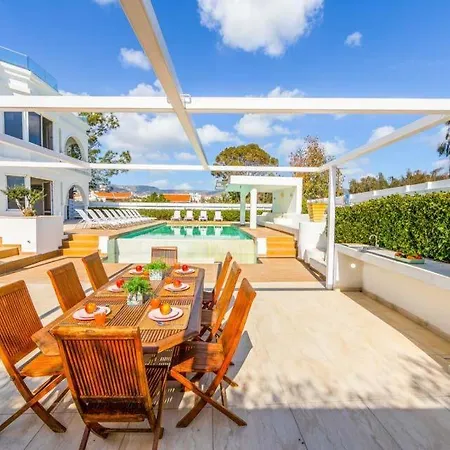 In Sleeps 14 Includes Swimming Pool Air Con And Wifi 7 * Peyia