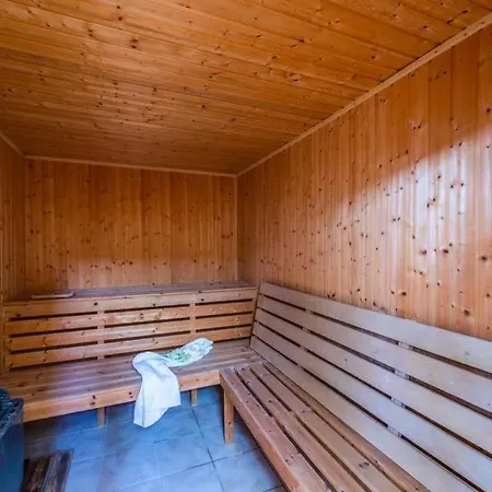 In Sleeps 14 Includes Swimming Pool Air Con And Wifi 7 וילה *