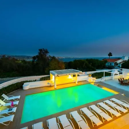 In Sleeps 14 Includes Swimming Pool Air Con And Wifi 7 페이야