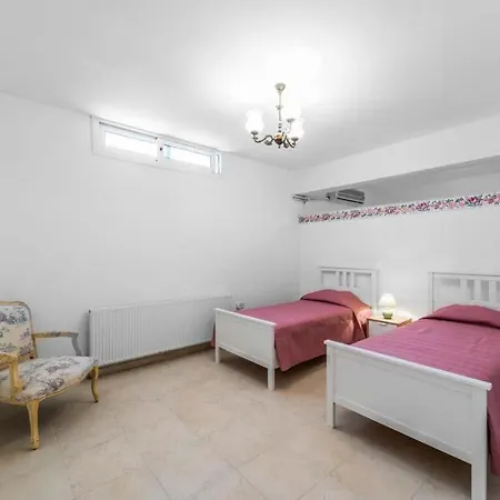 In Sleeps 14 Includes Swimming Pool Air Con And Wifi 7 וילה *